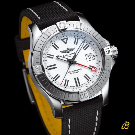 breitling avenger gmt durchmesser glas|Breitling Avenger new collection.